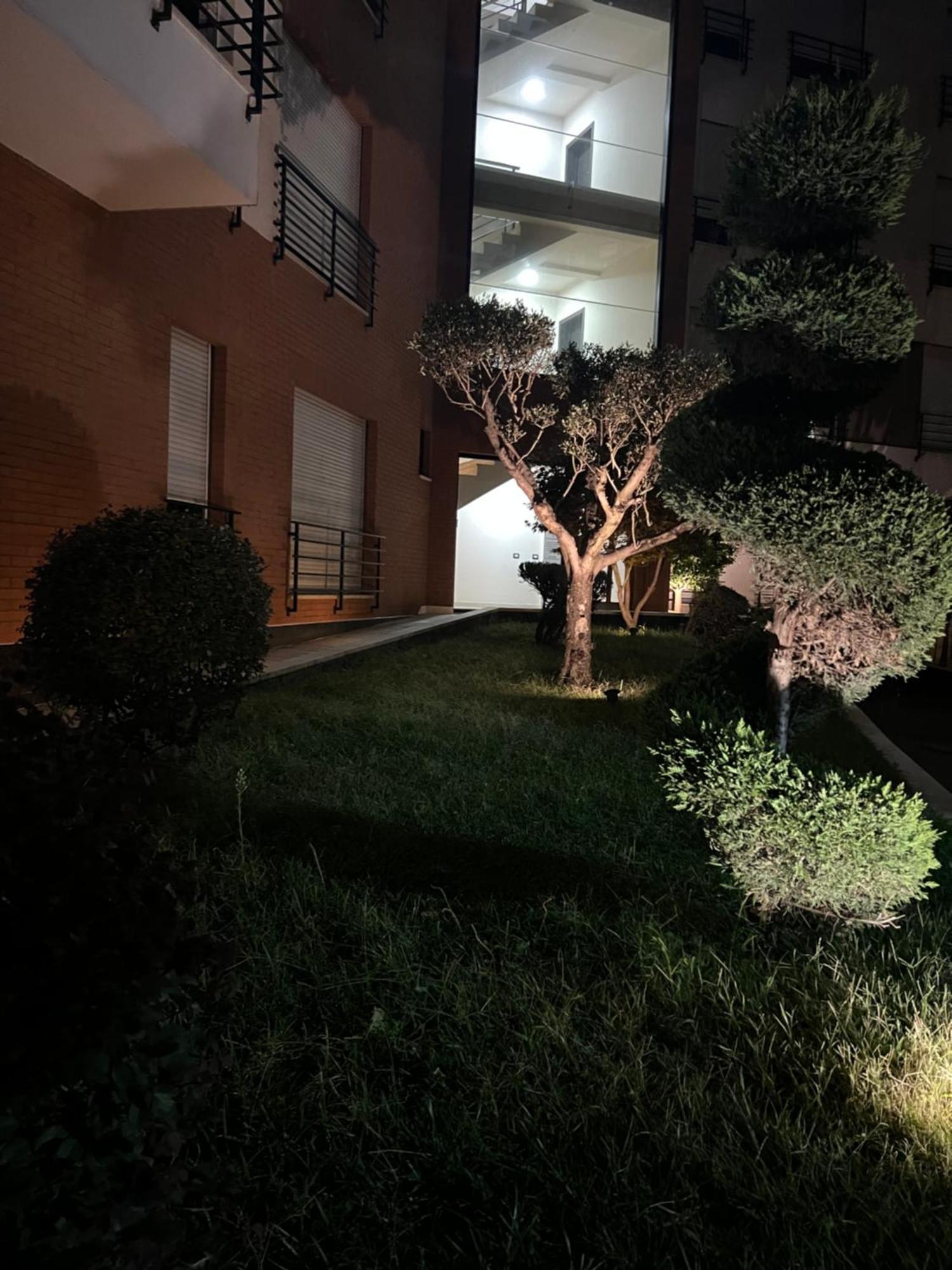 Nemis Apartments In The Centre Of Tirana Four Free Parking Экстерьер фото